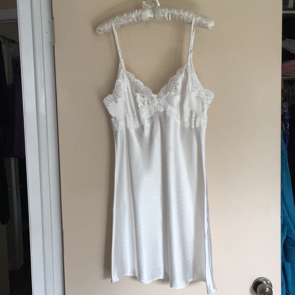 Linea Donatella Other - Lovely bridal chemise by Linea Donatella.